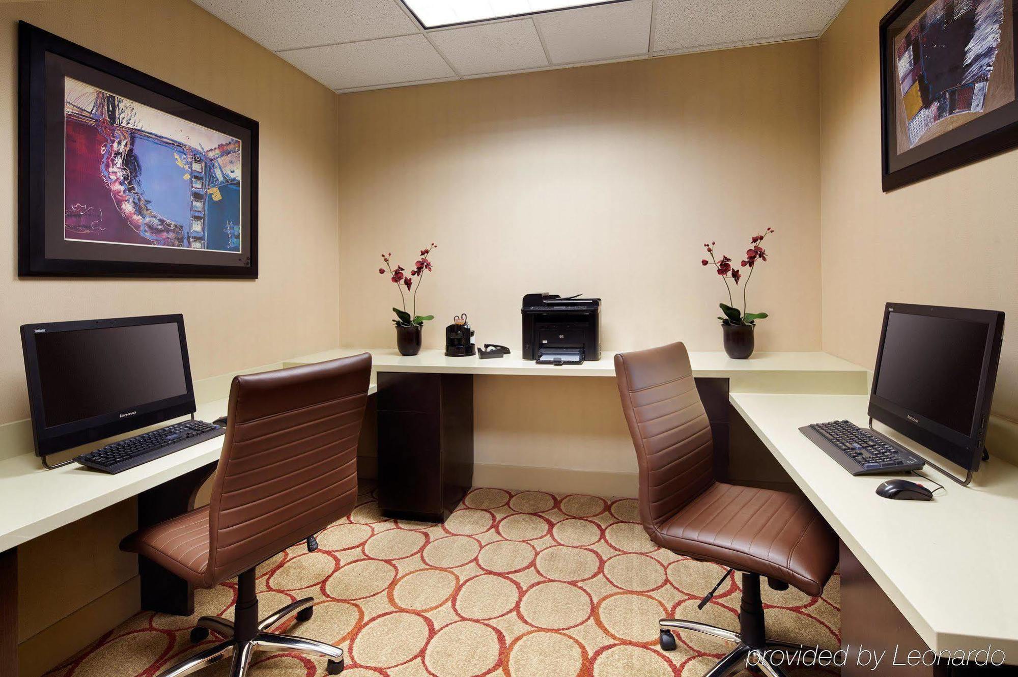 Отель Doubletree By Hilton San Francisco Airport North Bayfront Брисбен Экстерьер фото
